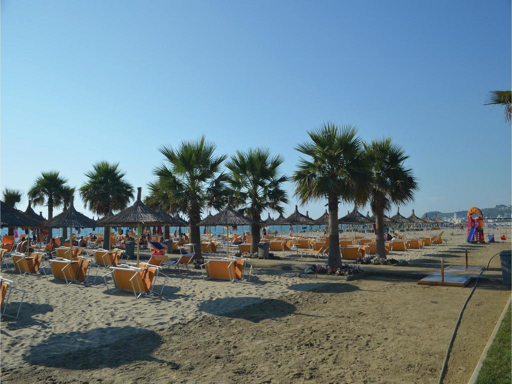 Holiday Home Pishat E Buta 28 Голем Экстерьер фото